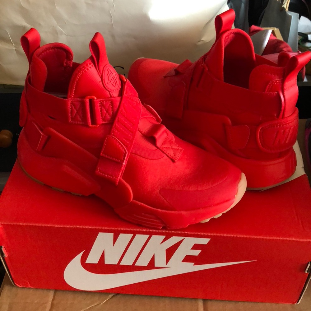 W Nike Air Huarache size 8